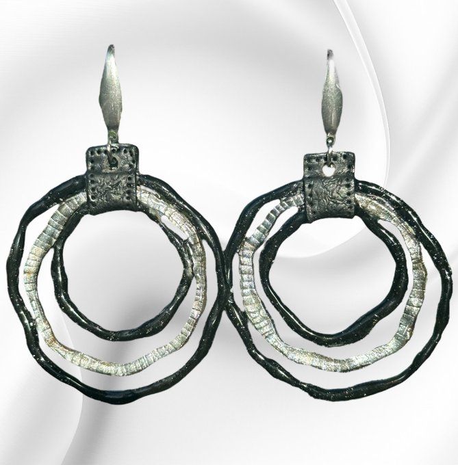 Boucles d'oreilles Nelka - Version noir/argenté